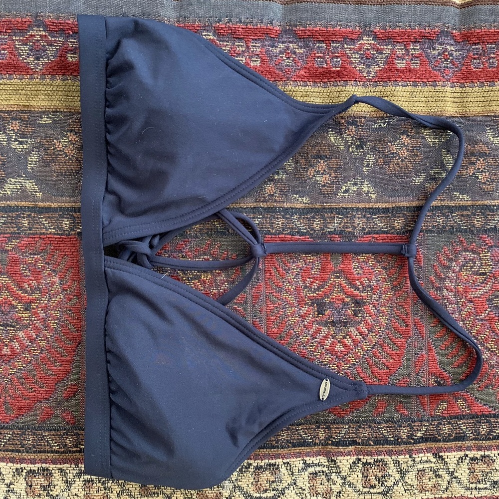 black swimsuit top👙